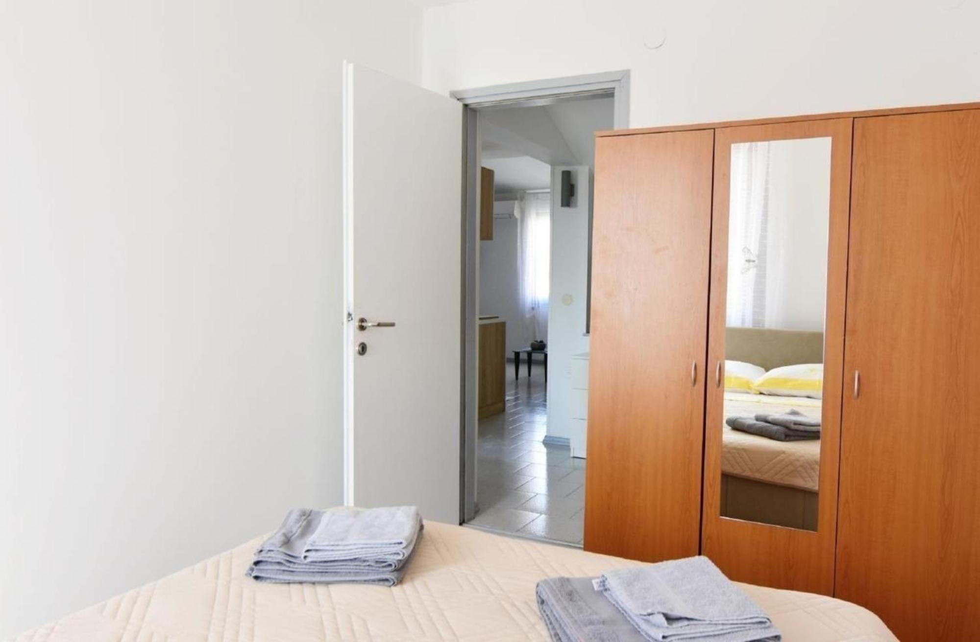 Apartment Grosse In Mit Grill Und Garten *
